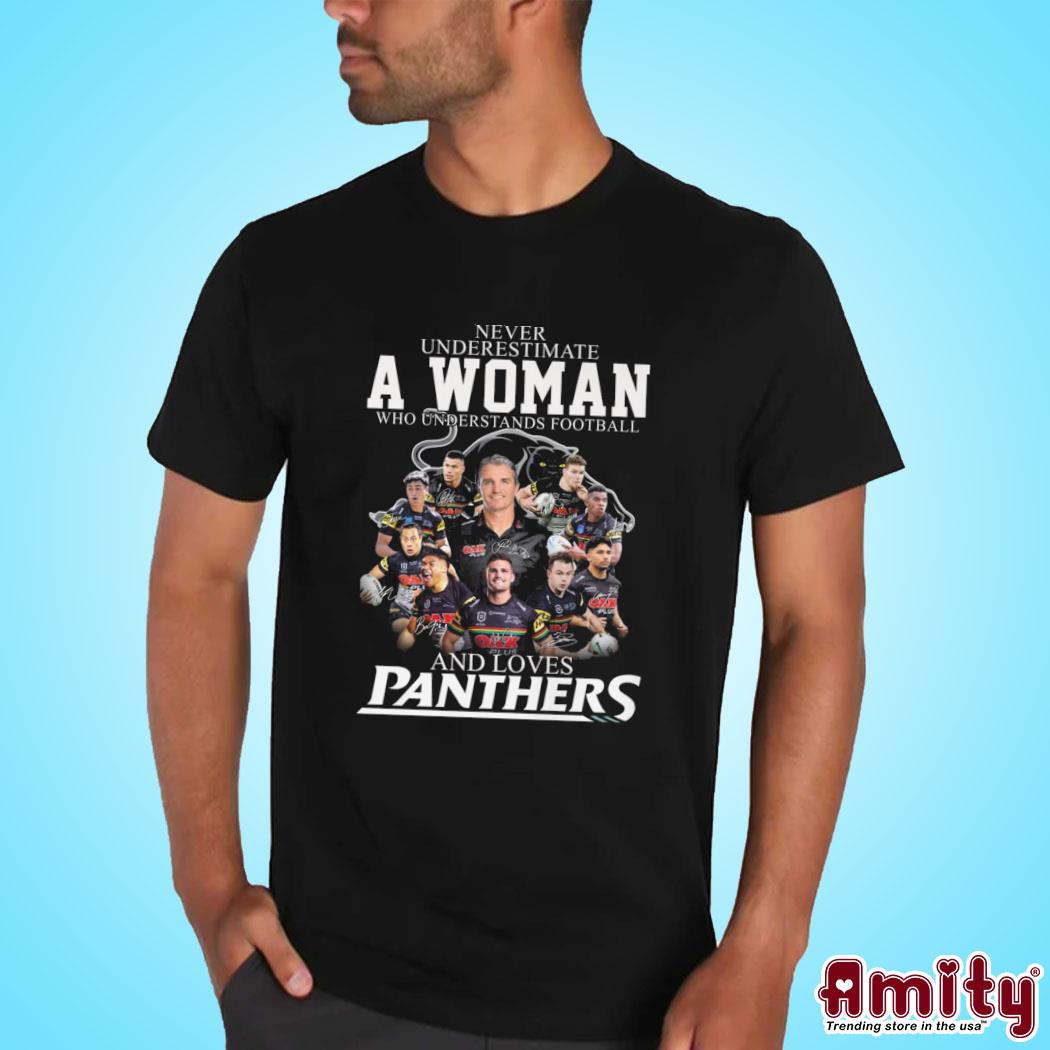 Never Underestimate A Woman Who Understands Football And Loves Tennessee  Titans Signatures Vintage T-Shirt - Kaiteez